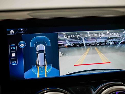 Used 2026 Mercedes-Benz GLB 250 image 24