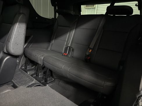 Used 2023 Chevrolet Tahoe Z71 w/ Off-Road Capability Package image 32