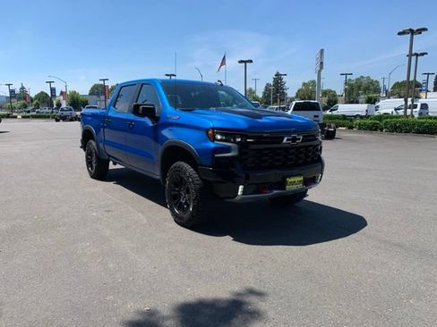Used 2023 Chevrolet Silverado 1500 ZR2 w/ Technology Package AWD/4WD image 8