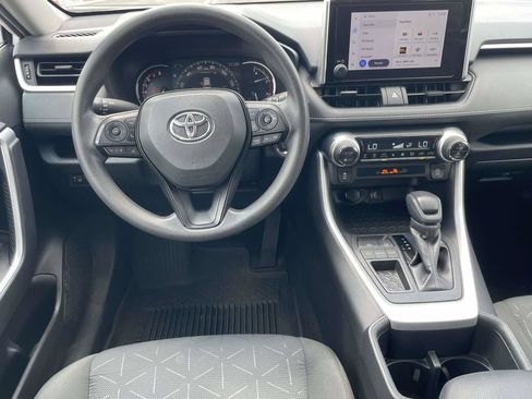 Used 2024 Toyota RAV4 XLE FWD image 9