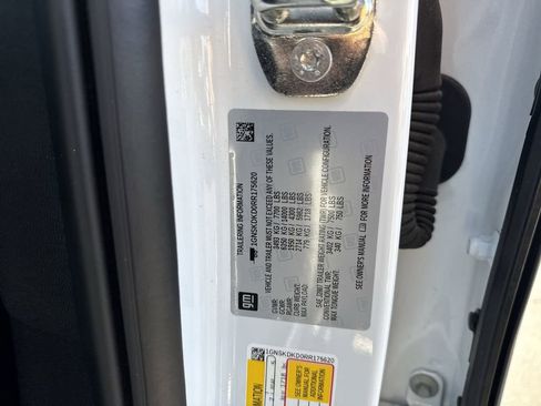 Certified 2024 Chevrolet Suburban Z71 w/ Luxury Package AWD/4WD image 40