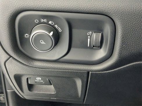 Used 2024 RAM 1500 Laramie image 15