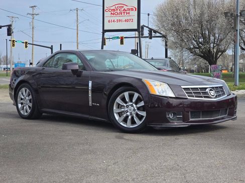 Used 2009 Cadillac XLR image 1