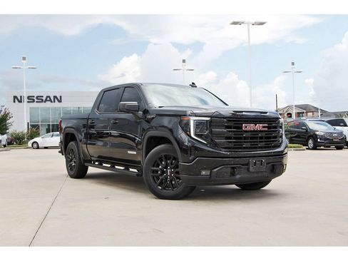 Used 2023 GMC Sierra 1500 Elevation RWD image 1