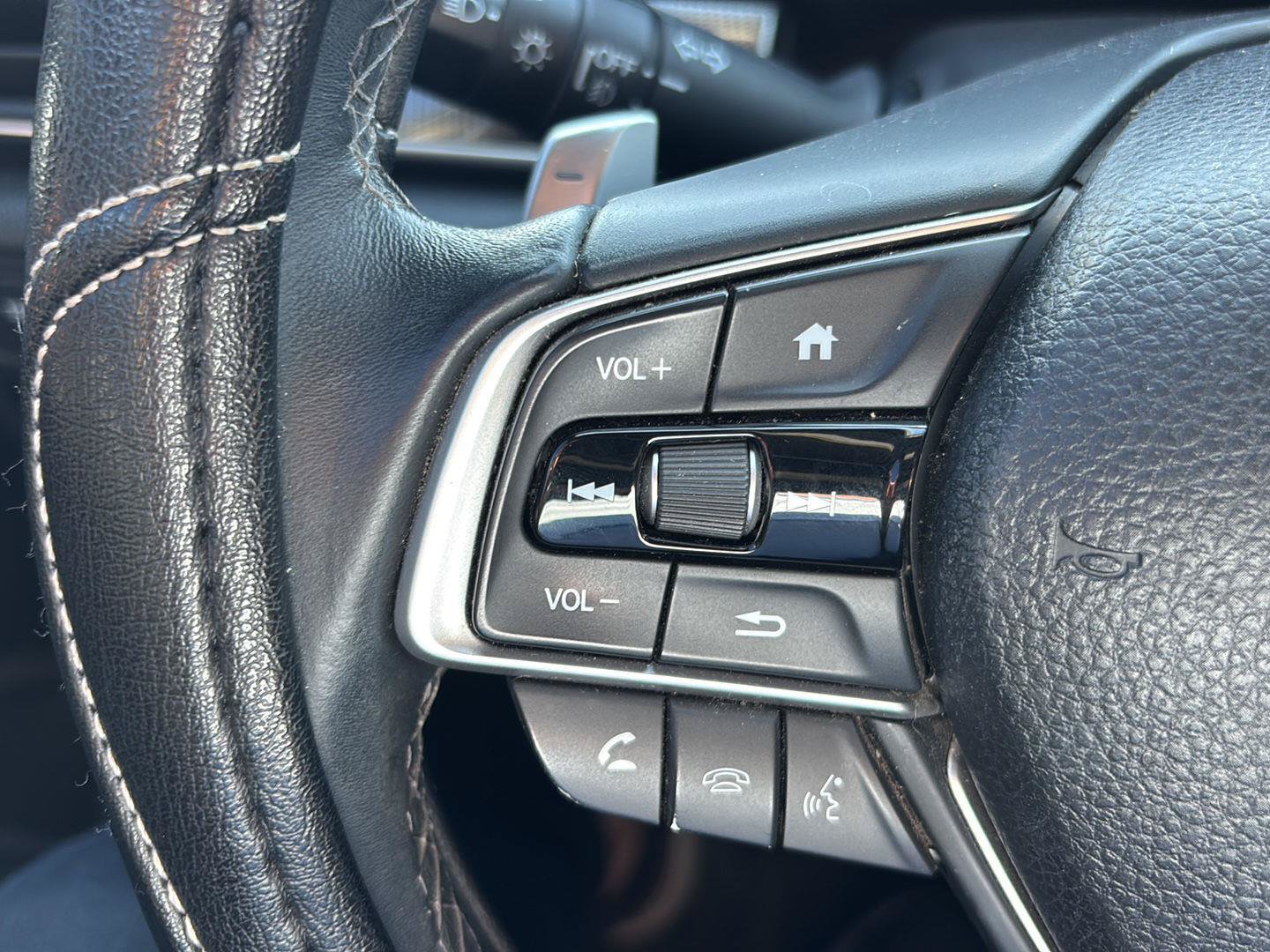 Used 2018 Honda Accord Sport image 18