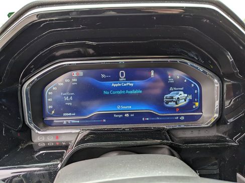 Used 2024 Chevrolet Silverado 1500 LT Trail Boss w/ Convenience Package II image 29