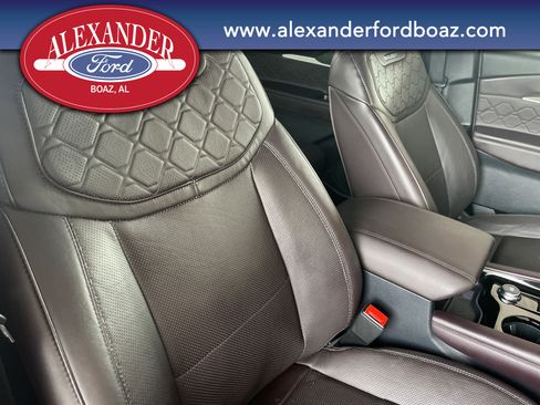 Used 2025 Ford Explorer Platinum w/ LUX Leather Package AWD/4WD image 16