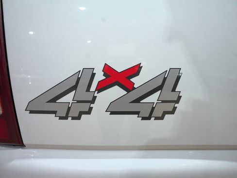 Used 2000 Chevrolet Silverado 1500 LS 2dr 4WD Standard Cab LB w/ Exterior Appearance Pkg image 26