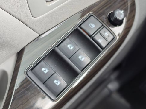 Used 2020 Toyota Sienna XLE Premium FWD image 19