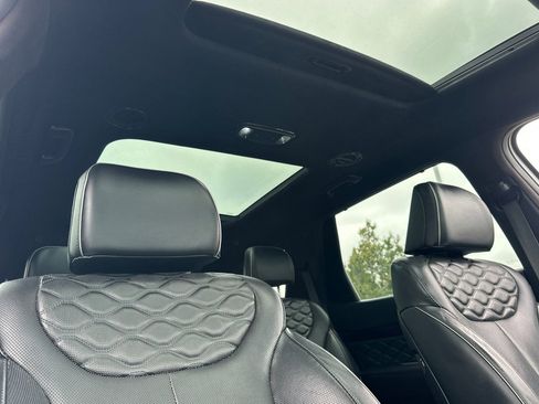 Used 2022 Hyundai Palisade Calligraphy FWD image 17