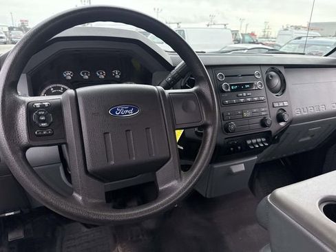 Used 2016 Ford F550 2WD Regular Cab Super Duty image 17