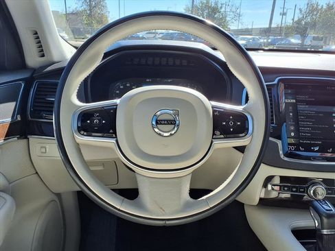 Used 2016 Volvo XC90 T6 Momentum w/ Momentum Plus Package image 14