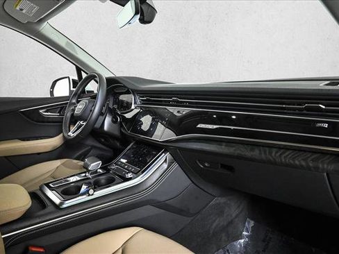 Certified 2025 Audi Q7 3.0T Premium Plus image 24