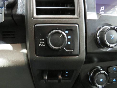 Used 2022 Ford F250 XL w/ Power Equipment Group image 19