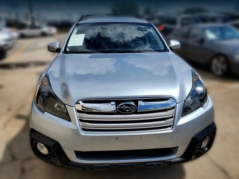 Used 2013 Subaru Outback 2.5i Premium w/ All-Weather Pkg AWD/4WD image 19