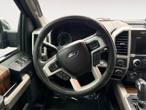 Used 2018 Ford F150 Lariat w/ Equipment Group 502A Luxury image 12