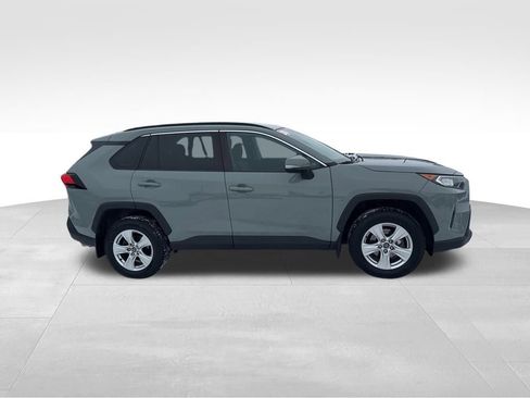 Used 2020 Toyota RAV4 XLE image 6