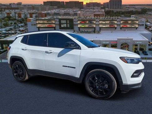 New 2026 Jeep Compass Latitude image 1