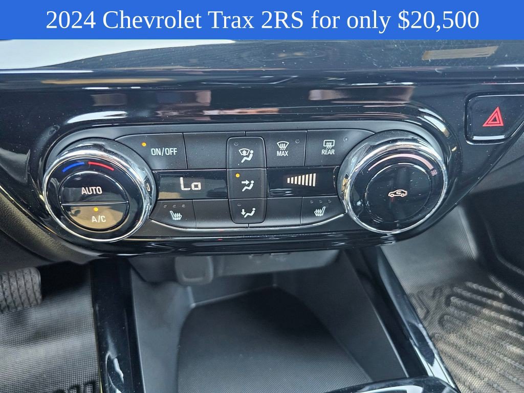 Used 2024 Chevrolet Trax RS FWD image 30