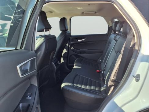 Used 2024 Ford Edge SEL w/ Convenience Package AWD/4WD image 11