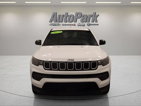 Used 2023 Jeep Compass Sport AWD/4WD image 3