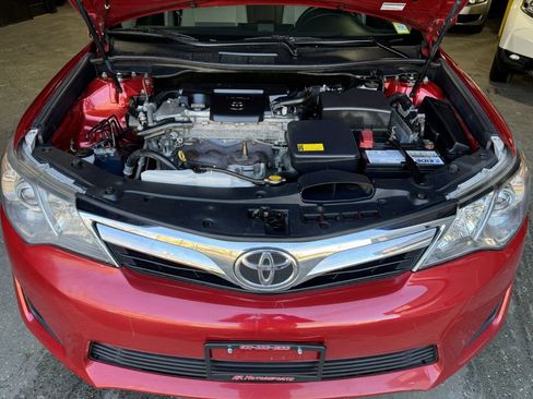 Used 2013 Toyota Camry LE image 9