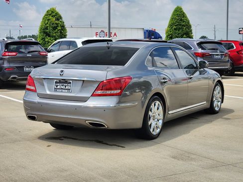 Used 2013 Hyundai Equus Signature RWD image 7