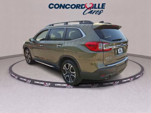 Used 2023 Subaru Ascent Touring AWD/4WD image 5