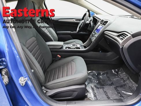 Used 2020 Ford Fusion SE FWD image 24