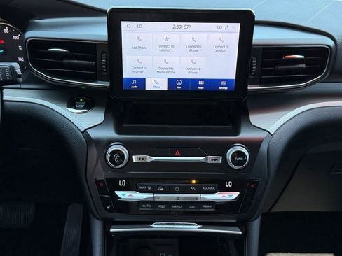 Used 2020 Ford Explorer XLT w/ Equipment Group 202A image 13