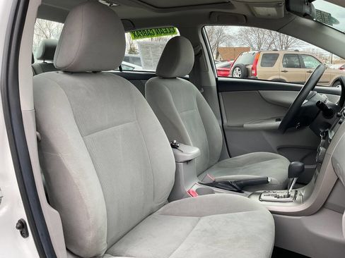 Used 2013 Toyota Corolla LE w/ Premium Pkg image 38