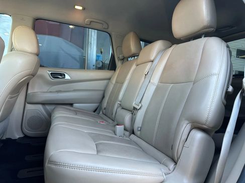 Used 2017 Nissan Pathfinder SL w/ SL Tech Package image 9