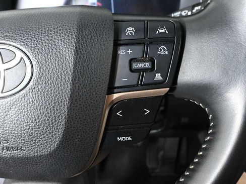 Used 2024 Toyota Crown AWD/4WD image 20