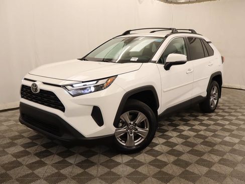 Used 2023 Toyota RAV4 XLE AWD/4WD image 1