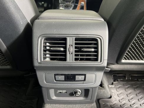 Certified 2022 Audi Q5 2.0T Premium Plus w/ Premium Plus Package image 17