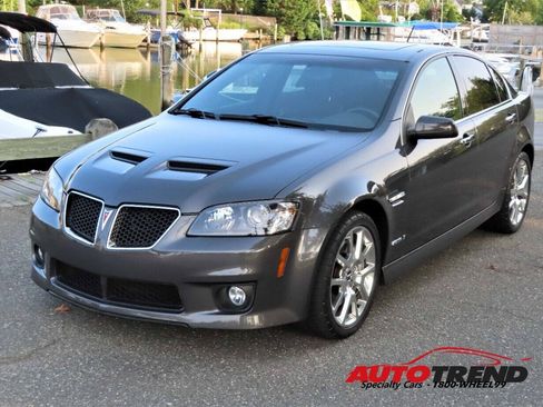 Used 2009 Pontiac G8 GXP RWD image 1