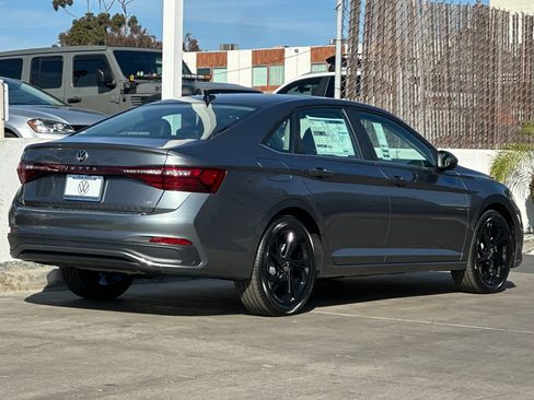 New 2026 Volkswagen Jetta SE FWD image 5