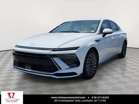 Used 2025 Hyundai Sonata SEL FWD image 1