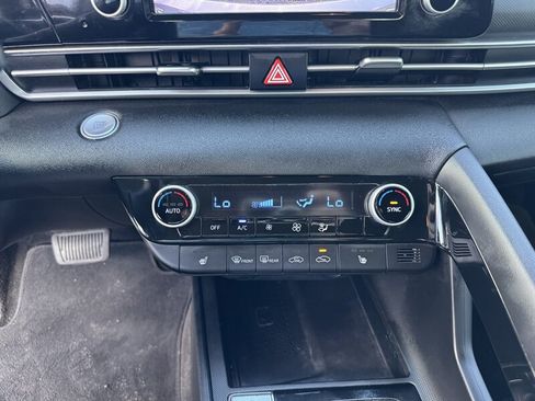 Used 2021 Hyundai Elantra SEL w/ Convenience Package FWD image 21
