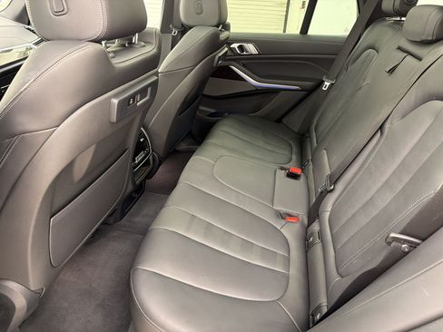 Used 2021 BMW X5 xDrive40i w/ Premium Package AWD/4WD image 22