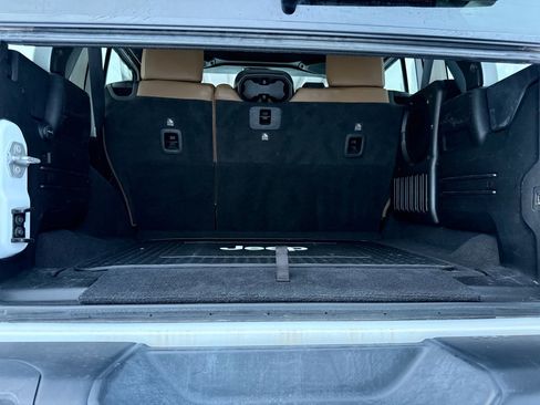 Used 2021 Jeep Wrangler Unlimited Rubicon w/ Steel Bumper Group image 16