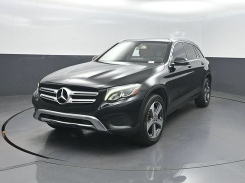 Used 2019 Mercedes-Benz GLC 300 image 2