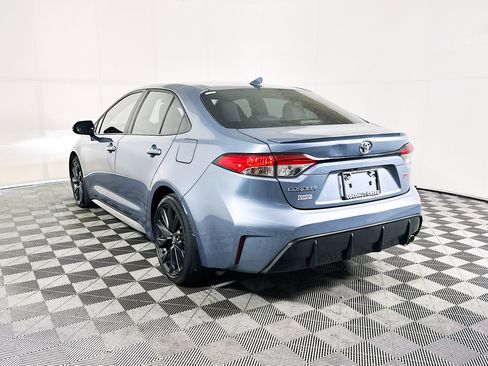 Used 2024 Toyota Corolla SE FWD image 5