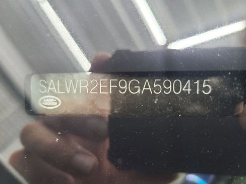 Used 2016 Land Rover Range Rover Sport Supercharged image 3