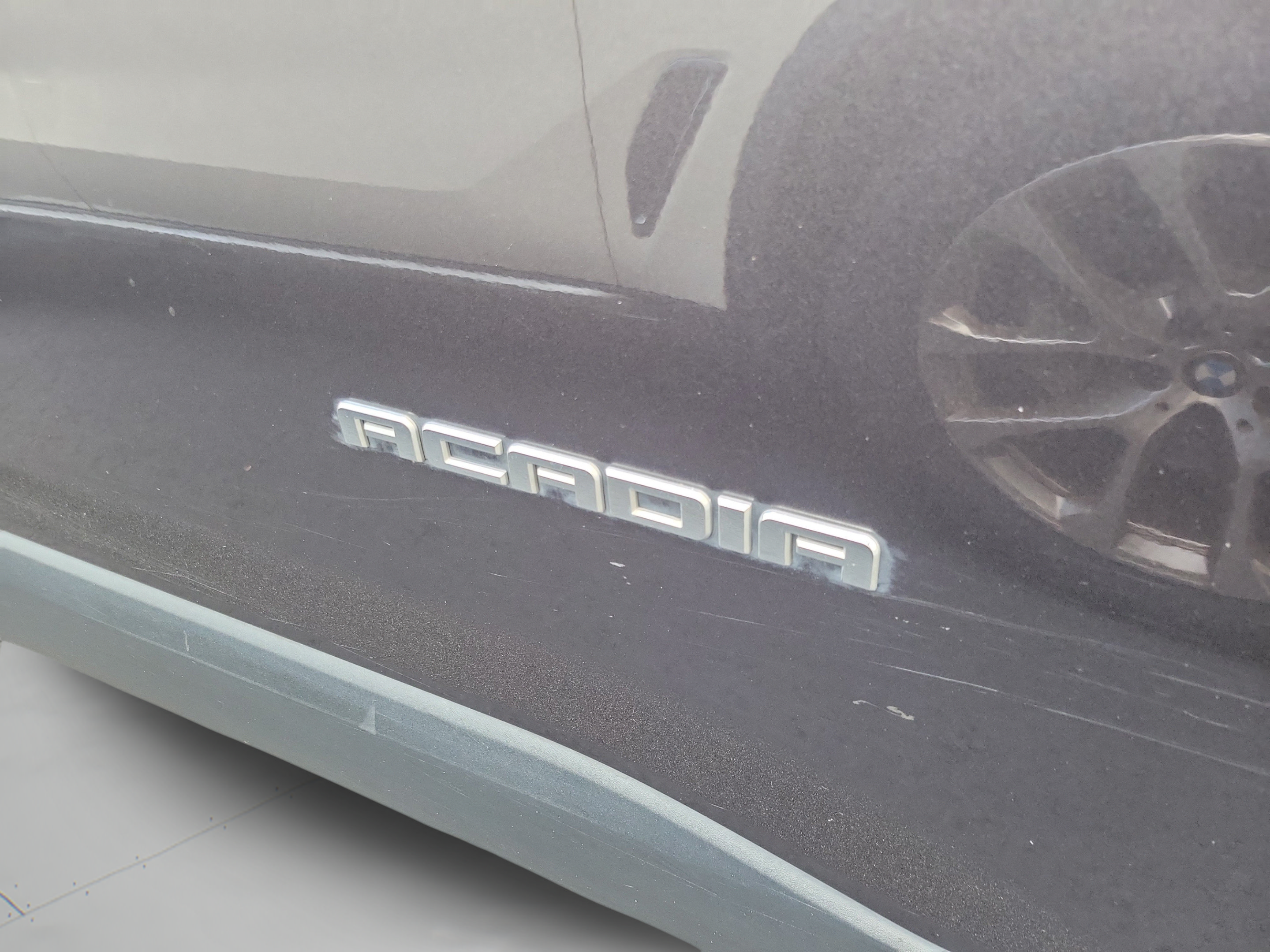 Used 2017 GMC Acadia SLT FWD image 14