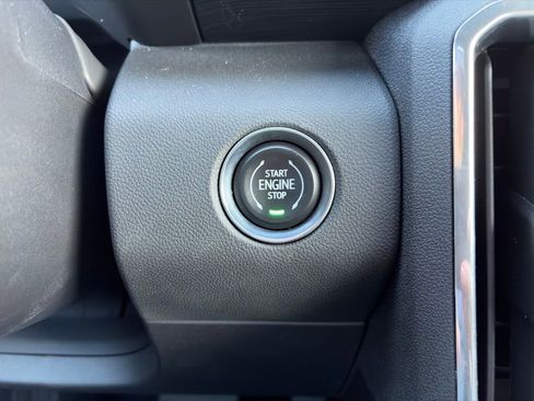 Used 2025 GMC Acadia Elevation image 27