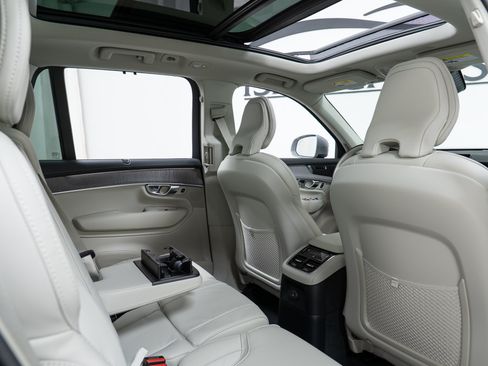 New 2026 Volvo XC90 T8 Ultra w/ Protection Package Premier AWD/4WD image 23