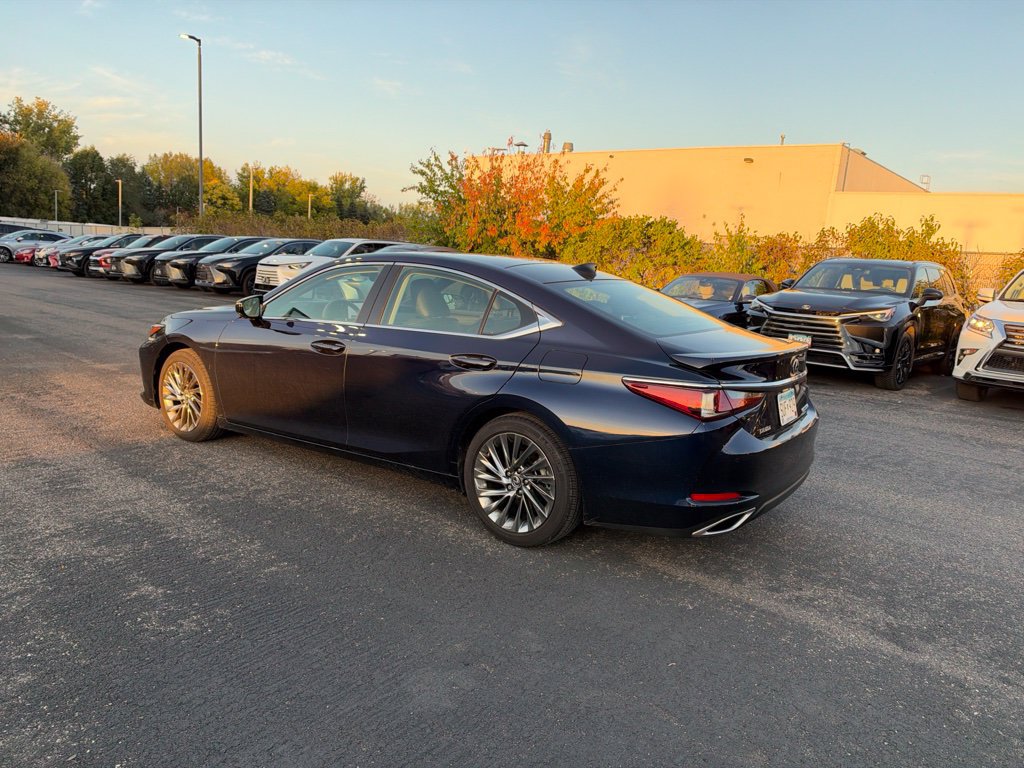 Used 2025 Lexus ES 350 w/ Luxury Package FWD image 22
