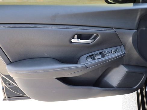 Used 2025 Nissan Sentra SV w/ All-Weather Package FWD image 12