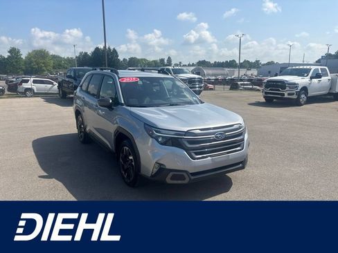 Used 2025 Subaru Forester Limited AWD/4WD image 1